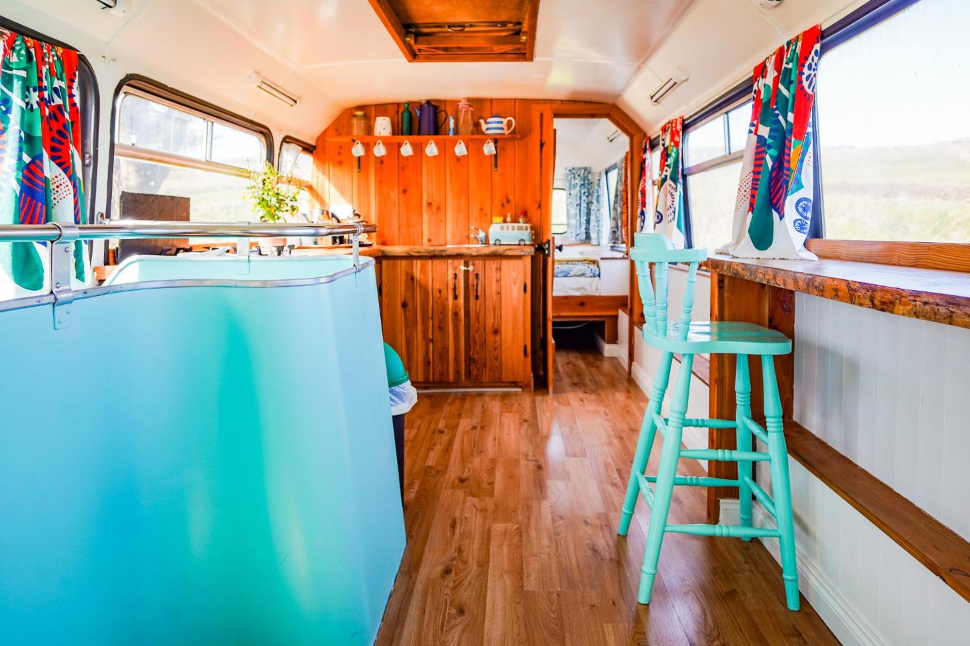 Отель Double Decker Bus At Valentia Island Escape Chapeltown Экстерьер фото